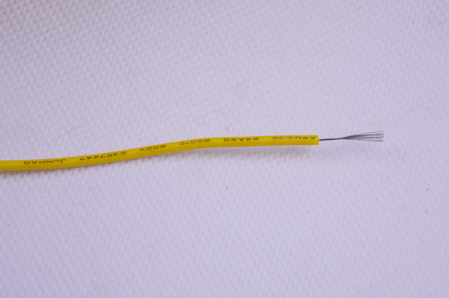 1-1P62G03015R8 UL3132-22awg硅胶线产品图
